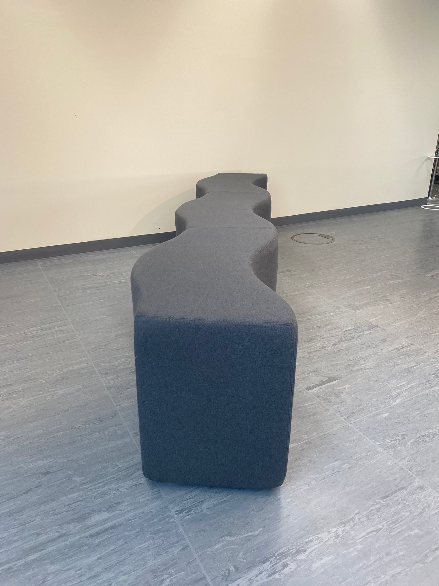 RARITÄT: Steelcase Sitzbank - Ripple Bench / Wellenbank by Laurinda Spears