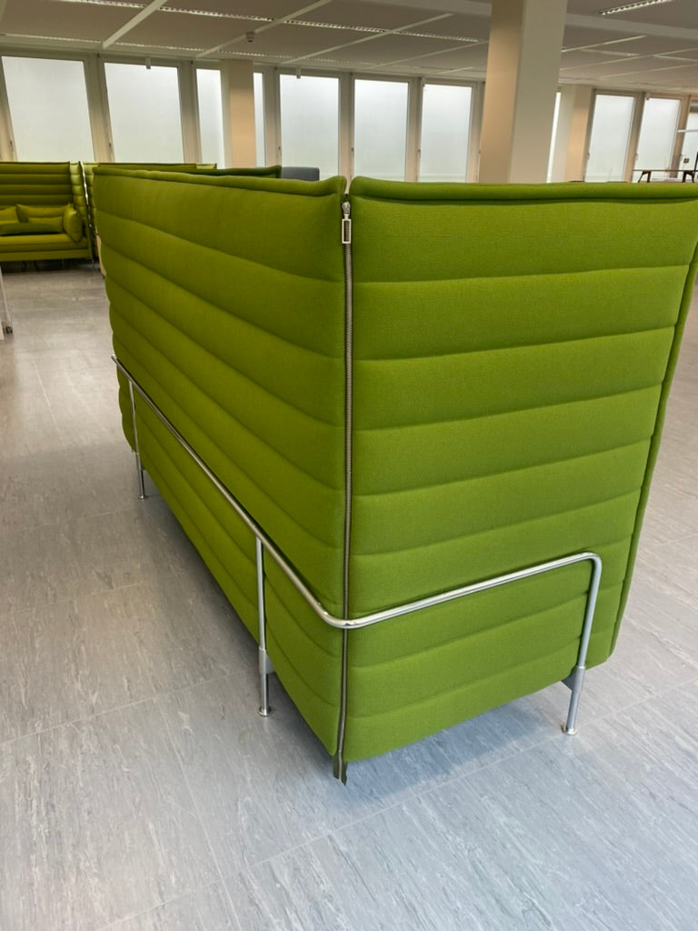 Vitra Alcove Highback 3-Sitzer in Grasgrün