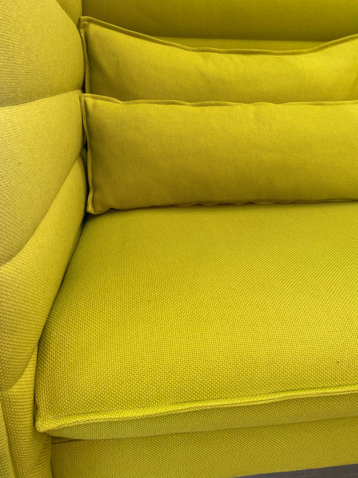 Vitra Alcove Highback 2-Sitzer Sofa in Limettengrün