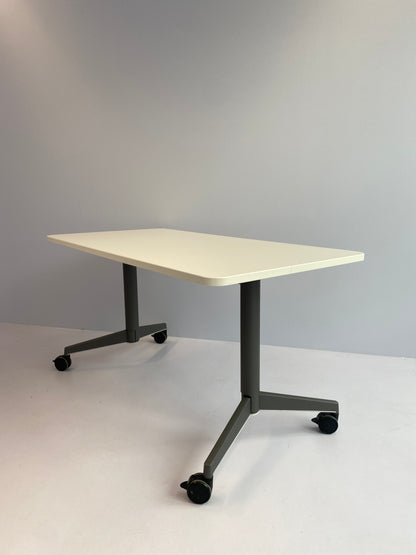 Steelcase "Fliptop" Tisch mit Klappfunktion