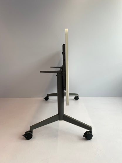 Steelcase "Fliptop" Tisch mit Klappfunktion