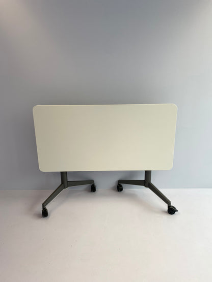 Steelcase "Fliptop" Tisch mit Klappfunktion