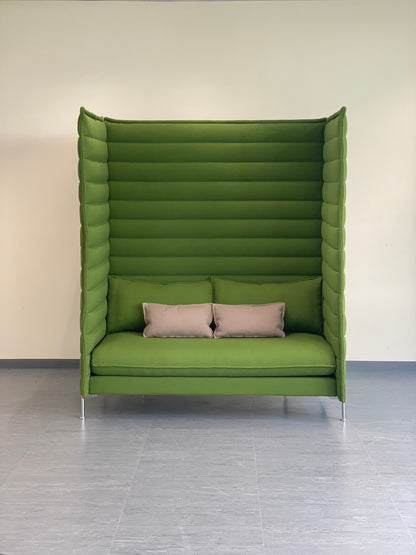 Vitra Alcove Highback Xtrahigh 2-Sitzer Sofa in Grasgrün