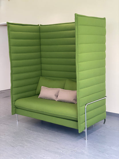 Vitra Alcove Highback Xtrahigh 2-Sitzer Sofa in Grasgrün