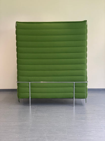 Vitra Alcove Highback Xtrahigh 2-Sitzer Sofa in Grasgrün